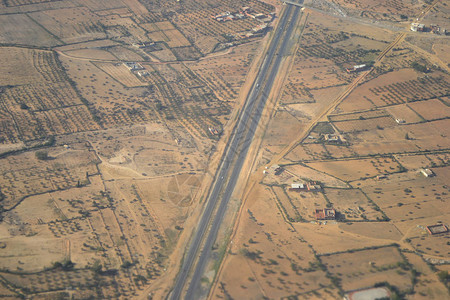 非洲突尼斯沙漠公路图片