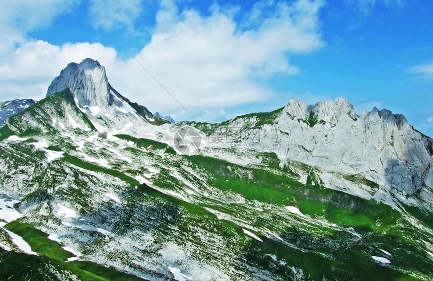 山脉的高山峰奥特曼图片