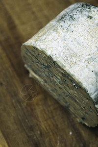 来自法国的温蓝色Auvergne奶酪FourmeAmb图片