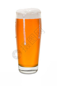 与啤酒和泡沫一起的手工艺杯子在玻璃3号图片