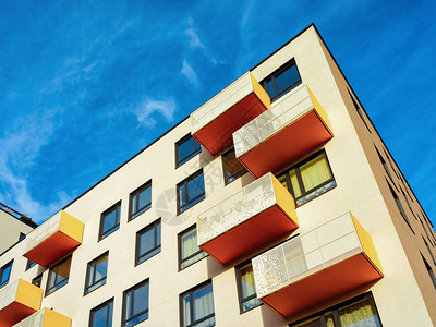 现代住宅建筑结构概念复制空间的场所蓝色天空Blu图片
