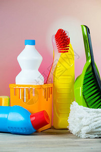 家庭清洁概念各种清洁产品打字地背景图片