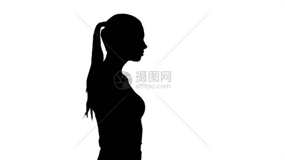 特写侧面图剪影年轻女商人走4K分辨率的专业拍摄013您可以在例如商业视频商业演示图片