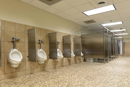 带奶油色地板的现代公共浴室图片