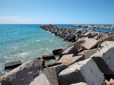 海水淡化的取水渠道图片