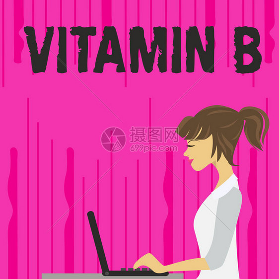 显示维生素B的文字符号商业照片文本非常重要的营养来源和益处叶酸年轻忙碌女坐在侧视图和笔记本电脑图片