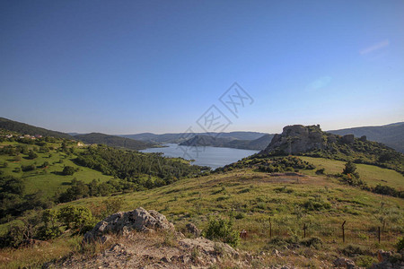 土耳其恰纳卡莱的广域山峰和景观废弃建高清图片