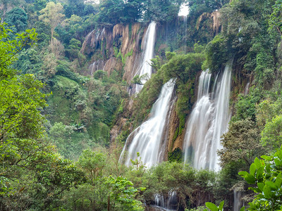 Thilsufalls泰国最美丽的瀑布图片