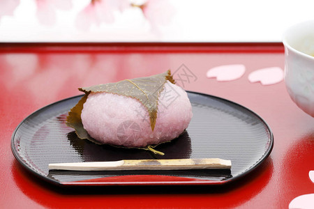 春季的日本樱桃甜点由米饼图片
