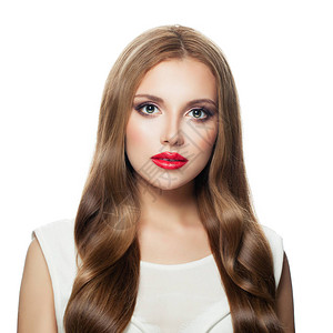 长头发和红嘴唇化妆的漂亮女模特儿白图片