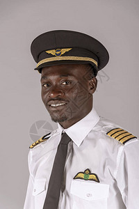一名身穿船长制服的年轻航空图片