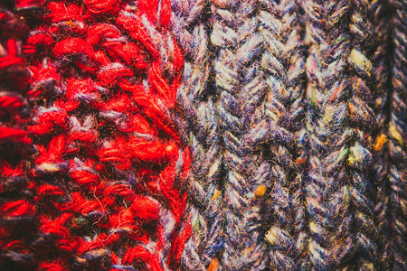 编织红色和蓝色模式编织羊毛纹理的背景图片