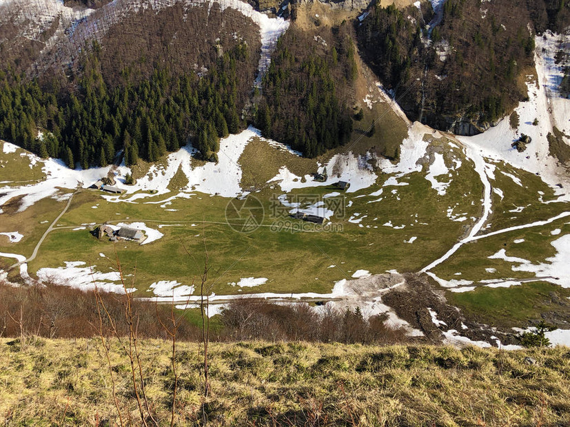 阿尔卑斯山牧场谷Alpsee位于Alpstein山脉和Appenzellerland地区瑞士内阿彭策尔图片