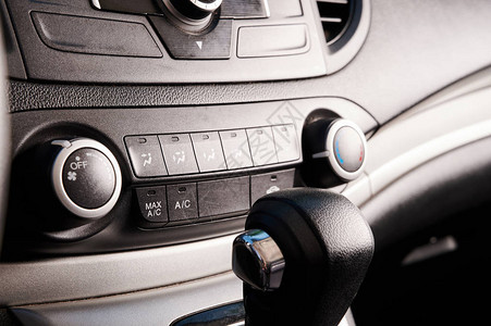 现代汽车的空调器控制按钮图片