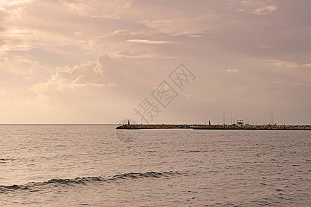 上午在塞浦路斯拉纳卡Larnaca日出图片