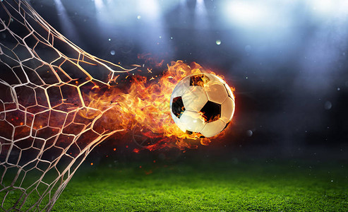 红足球与火焰图片