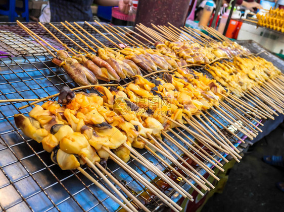 夜市烤鱿鱼泰国街头美食图片