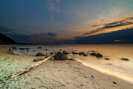 波罗的海美丽的日出或日落图片