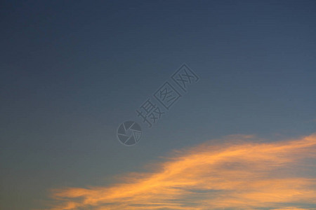 深夜晴蓝天空橙色阳图片