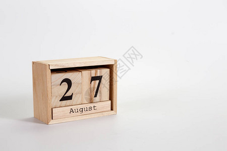8月27日的Wooden日历白背图片