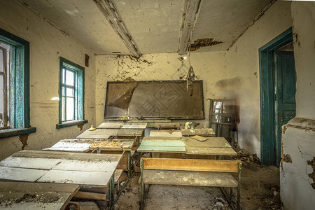 白俄罗斯切尔诺贝利禁区内有鬼的废弃学校图片