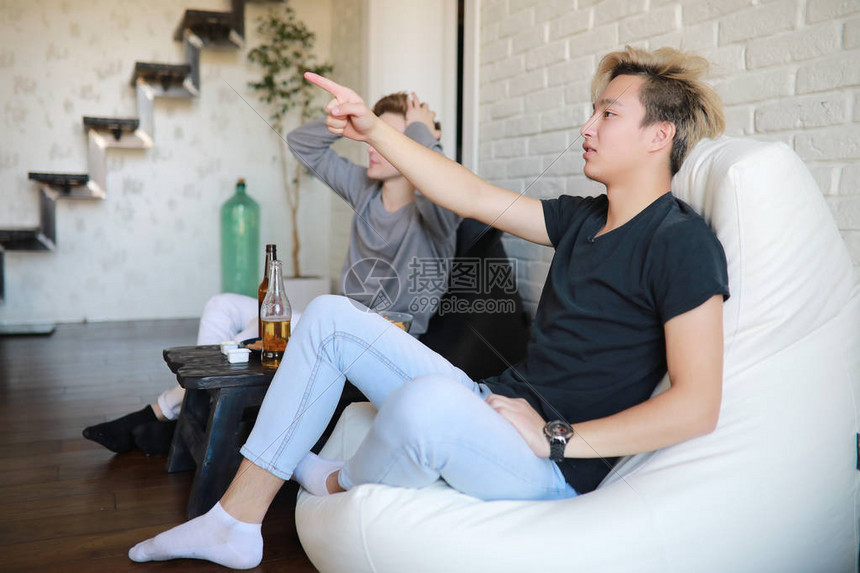 酒鬼体育网独家追踪顶级运动员不为人知的训练日常与生活点滴