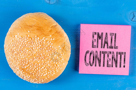EmailConnects商业概念是传递信息或对话的精髓图片