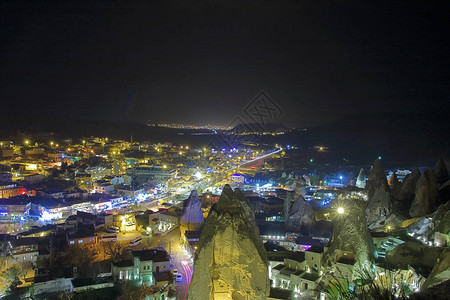 公园夜景照片显示在卡帕多西亚CappadociaGore背景