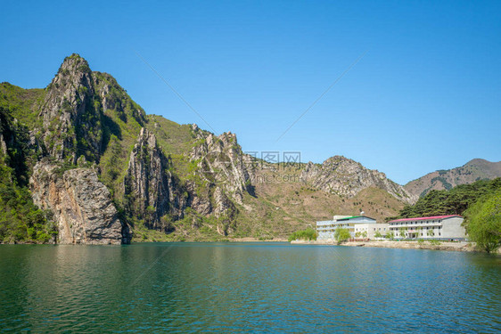 朝鲜新平湖景观图片