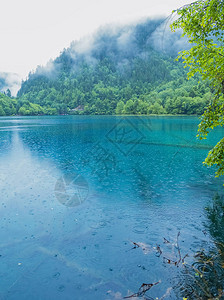 Jiuzhaigou的景色图片