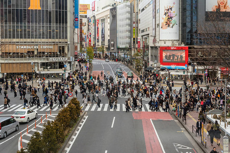 未定义的人与车人群与鸟瞰行人交叉路口涩谷人行图片