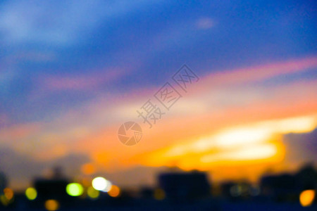 色彩模糊的日落云城市建筑b图片