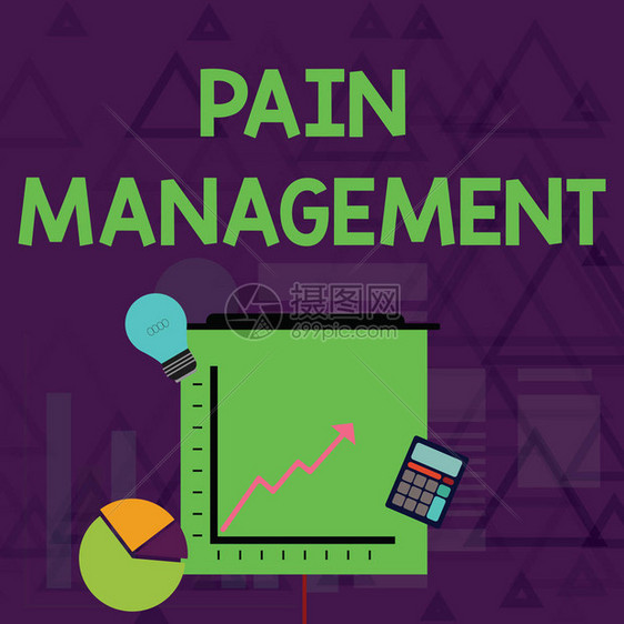 显示疼痛管理的书写笔记采用跨学科方法的医学分支的商业概念饼图和折线图的投资图图片
