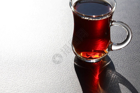 美丽的小杯土耳其黑图片