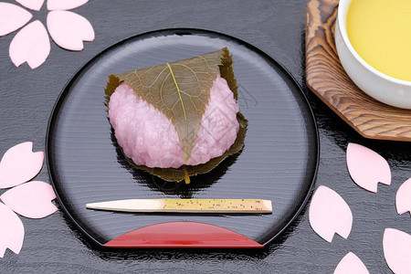 春季的日本樱桃甜点由米饼图片