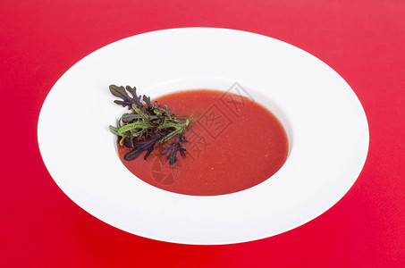 番茄汤配微蔬菜工作室照片图片