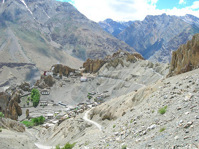 印度北部喜马拉雅山脉Spiti河谷地区上山时所见到的住宅图片