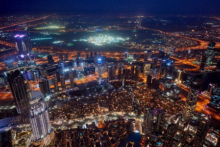 迪拜哈利法塔迪拜市风景日落蓝色时分从最高建筑背景