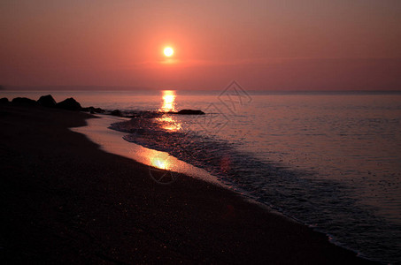 海边的清晨日出浪漫海景图片