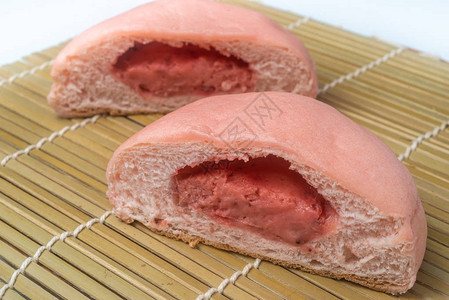 日本草纸粉红梅子饼图片