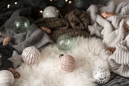 圣诞背景毛衣编织和圣诞节装饰图片