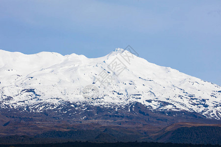 位于鲁阿佩胡山附近的著名的汤加里罗公园风景在图片