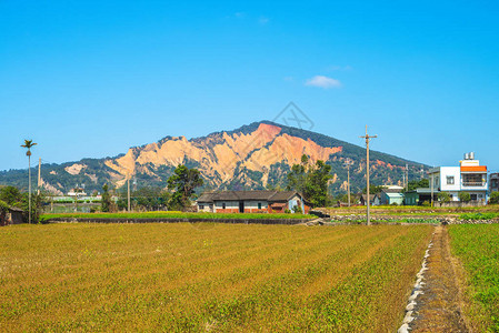 红土山火岩山图片