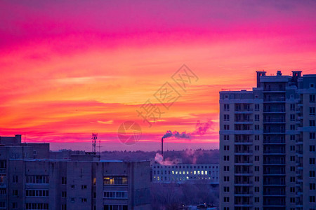 夕阳红云城市建筑图片