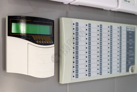 电子机房控制设备系统和警报系统单图片