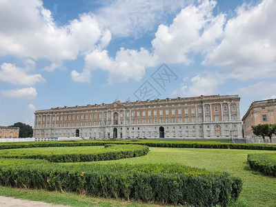 Casirta皇家宫在那不勒斯国王的Casert图片