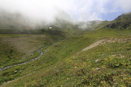 土耳其里泽黑海Kackar山脉安巴利高图片