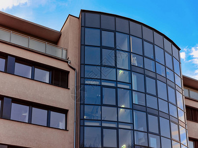 奥地利格拉茨市的玻璃公寓住宅建筑图片