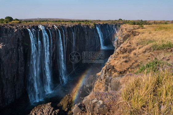 Falls和Gorge与Zambezi河彩虹图片