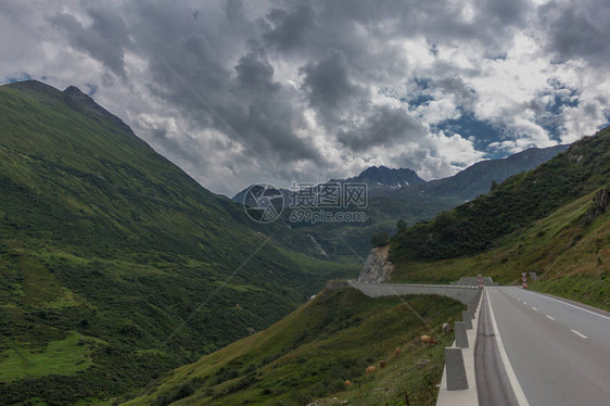 穿越瑞士山区的探险之旅极好FurkaP图片